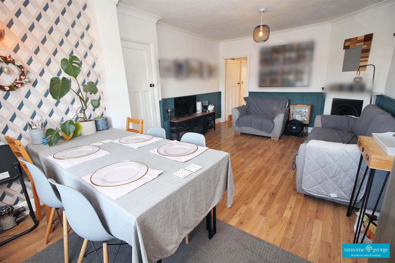 3 bed property in Rodway Road, Reading
